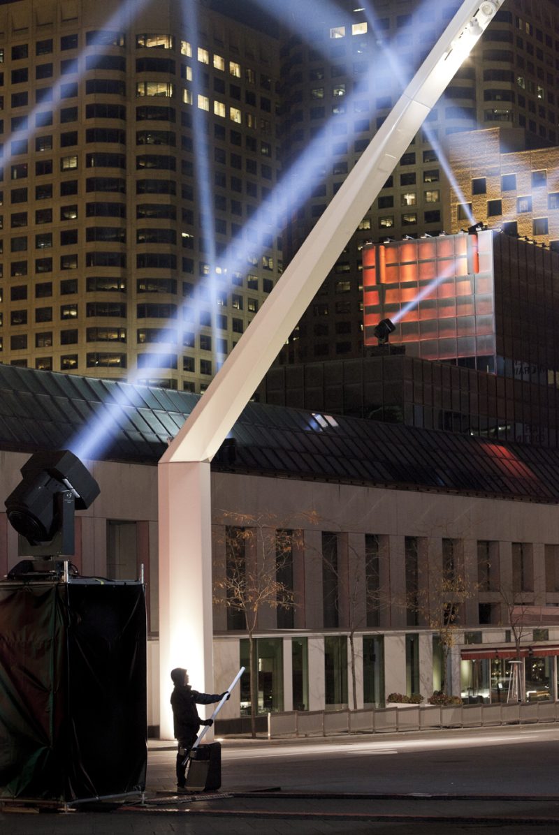 Rafael Lozano-Hemmer, Articulated Intersect, Relational Architecture 18, 2012