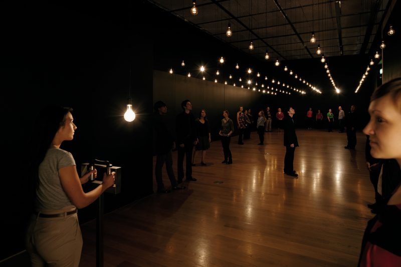 Rafael Lozano-Hemmer, Pulse Room, 2006