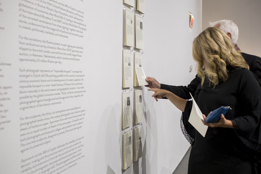 Vernissage de l’exposition Taryn Simon : Paperwork and the Will of Capital