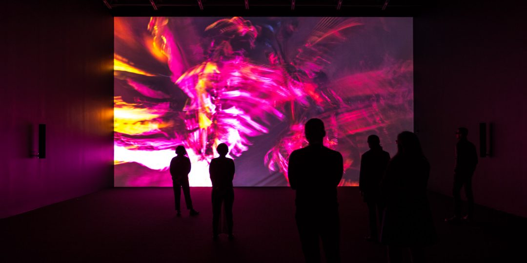 Nightlife de Cyprien Gaillard au MAC : Quand l’art contemporain rencontre le 3D