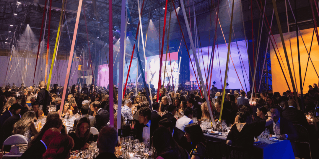 Succès éclatant pour le Bal du MAC 2025 : plus de 1,3 million $ récoltés et 700 personnes réunies en soutien à l’art contemporain